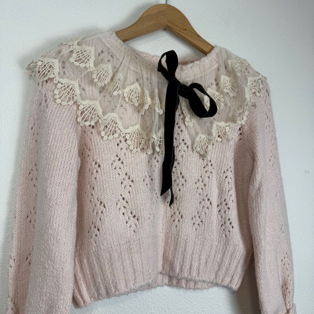 Free People Hold Me‎ Closer Lace Yoke Bow Sweater Size Small - Picture 2 of 8
